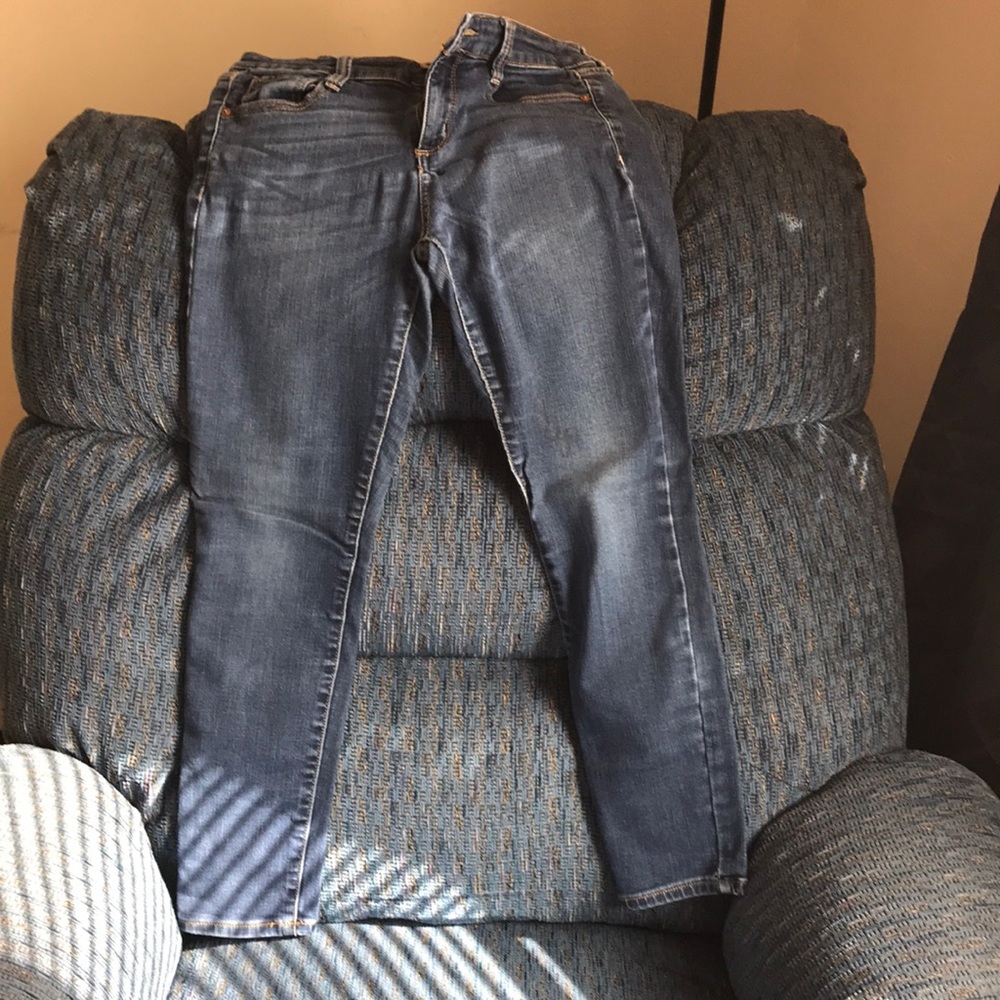 Woman’s size 5 short jeans no holes or stains. From a pet and smoke free home.